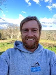 Jordan Pyles's Instagram, Twitter & Facebook