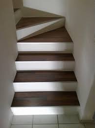 Dies geschah bevor wir die wohnug bezogen haben. Keller Bodenbelage Ag Parkett Kork Teppich Linoleum Novilon Pvc Vinyl Laminat Sockelarbeiten Vom Fachmann Boden Treppendekor Treppen Laminat Treppe