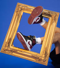 Foot Locker Canada On Twitter Bling Bling The Women S Exclusive Airjordan 1 Mid Se Gold Pendants In This Dark Beetroot Colourway Drops Online Today November 20th At 10am Est Https T Co Eas5nq5bvw