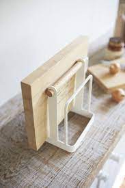 You want ease in movement with your knife, not the board, said chef boye. Yamazaki Home Official Site Cutting Board Stand