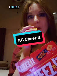 RayRay (@rachel.omgosh)