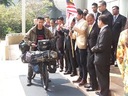 Zahariz khuzaimah hampir maut beberapa kali! Dengan Basikal Aku Menjelajah Zahariz Khuzaimah Cyclist Story