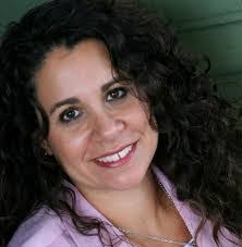 Edith Applegate's Instagram, Twitter & Facebook