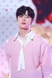 The pledis entertainment group gifted fans with a video message from absent member hwang min hyun, who is currently promoting with wanna one . Wanna One S Hwang Minhyun Criticized By Nu Est Fans For Changing Instagram Bio