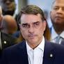 Flávio Bolsonaro's Ties to Banker Daniel Vorcaro Under Scrutiny Amid Arrest and Financial Controversies