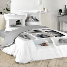 Confectionnez votre parure de lit avec une belle housse de couette et de beaux draps. Housse De Couette Et Deux Taies 260 Cm Plume Zen Linge De Lit Eminza