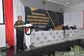 Maybe you would like to learn more about one of these? Wakil Ketua Mpr Beri Piagam Penghargaan Yonif Raider 300 Brajawijaya Antara News