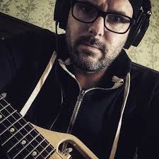 Josh Bricker (@UnderwaterJosh)