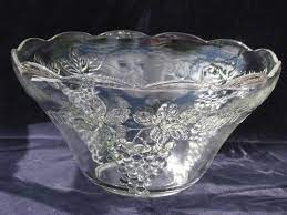 Glass pieces in excellent condition. Vintage Anchor Hocking Punch Bowl Set W Stand And Cups Grape Design