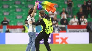 Zum spiel der nationalelf gegen ungarn sollte die arena bunt leuchten. Knplrwuffbzanm
