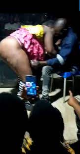 African Girl With Naked Big Buttocks Giving Blow Job In Public At A Party  (18+) – Wow News