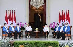 Berikut suasana menjelang pelantikan para menteri baru dalam kabinet kerja oleh presiden joko widodo. Sorotan24 Akan Membahas Inilah Daftar Nama Menteri Baru Pada Kabinet Indonesia Maju