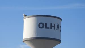 This video shows you how to pronounce gigantic in british english. Pronouncing It Right Is A Challenge Becky In Portugal