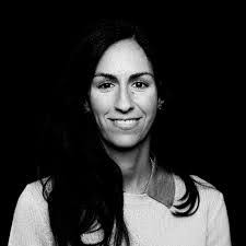 Vivian Moses's Instagram, Twitter & Facebook