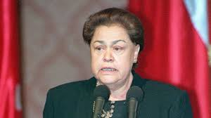 Investigan a viuda de ex dictador boliviano por lucro ilegal