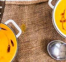 Fruchtig Scharfe Kurbissuppe Mit Ingwer Und Kartoffeln Rezept Rezept Kurbissuppe Mit Ingwer Kurbissuppe Kurbis
