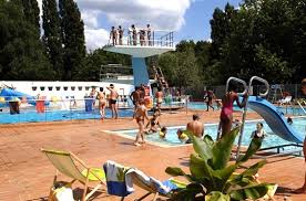 Top Des Piscines De Nantes Pour Une Baignade En Famille Citizenkid