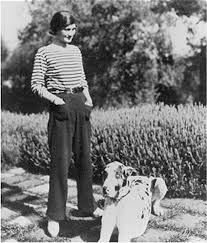 Ponctuellement, on proposera de nouveaux pantalons, plus singuliers, plus techniques, plus saisonniers, en précommande. Le Droit Au Pantalon La Vie Des Idees