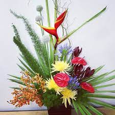 52 Gostos 1 Comentarios Bell Flowers Silver Spring Bell Flowers No Instagram Having Some Fun With Tropical Desi Tropical Design Flowers Silver Spring