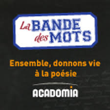 Chanson où la mélodie emporte avec allégresse un texte où chacun des détails de la folie guerrière est passé à la loupe et mis en gros plan l'un à la suite. Depuis Six Mille Ans La Guerre Dorian Korbon By La Bande Des Mots
