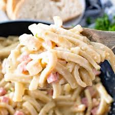 Chicken Cordon Bleu Skillet Noodles Easy Dinner Recipe Loaded With Chicken Ham Egg N In 2020 Chicken Cordon Bleu Frozen Egg Noodle Recipe Chicken Casserole Dinners