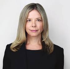 Suzanne Smallwood's Instagram, Twitter & Facebook