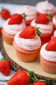 Reserve ¼ cup purée for cake batter. Ultimate Strawberry Cheesecake Pudding Filled Cupcakes The Baking Chocolatess