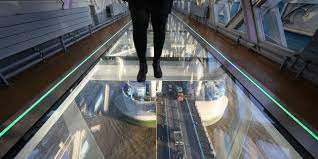 It's a bit disorientating seeing moving traffic. Tower Bridge Official Gutted After Beer Bottle Shatters New Glass Walkway Huffpost Life