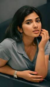 Sometimes I use my imagínation to make myself happy."