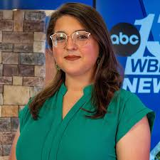 Sarah Phipps's Instagram, Twitter & Facebook