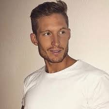 Email Address of @daniellovinglife Instagram Influencer Profile