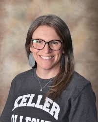 Tracy Arsenault's Instagram, Twitter & Facebook