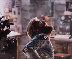Huge spoilers follow for a quiet place and the nature of the movie's monsters. A Quiet Place Monster Was Played By John Krasinski