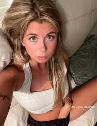 who is she ? : rpornID