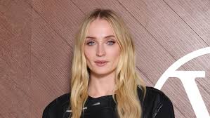 Sophie Turner is Lara Croft! 'Tomb Raider' Series Confirmed! - Imagen principal del artículo