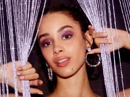 Purple eyeshadow is one of those look at me eye makeup shades—and is definitely the fun party color to go for when you want a dramatic eye look. Grape Soda Purple Eyeshadow Tutorial Makeup Com