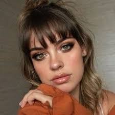 Melody Stroud's Instagram, Twitter & Facebook