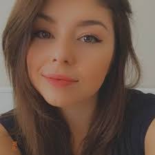 Joy Lennox's Instagram, Twitter & Facebook