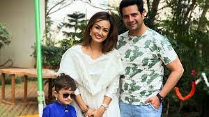 Karan mehra and nisha rawal had met on the sets of the film, hastey hastey, in which she was the actress and he was the stylist. 74ck5 4ugmiyhm