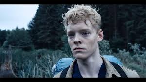 Penso che sia nell'episodio 4, quando i personaggi di rasmus e simone si fermano ad ascoltare un nastro e parlano. The Rain Stay Together Tv Episode 2018 Photo Gallery Imdb