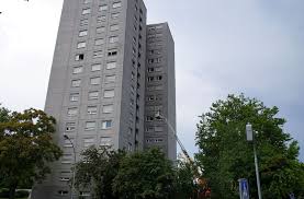 Hier entsteht moderner neuer wohnraum mit 176 mietwohnungen sowie 6 gewerbeeinheiten. Ein Brand In Kirchheim Unter Teck Forderte Einen Grosseinsatz Der Feuerwehr Stuttgarter Zeitung