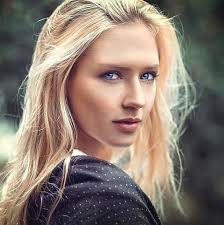 This beautiful ornament arrived today i want your feedback.😍