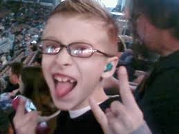 Sharing Concert Pictures and Experiences