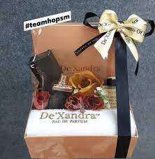 Jika anda pandai melukis maka manfaatkan dengan baik talenta tersebut. Hadiah Untuk Mak Mertua Hadiah House Of Perfume Sm Facebook