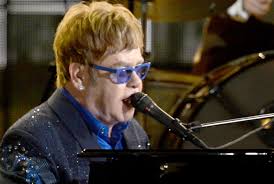 Elton John, Mumford & Sons Lead Tribute to Levon Helm at Grammys
