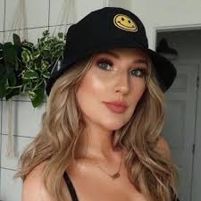 Mimi Black (@moominpup)