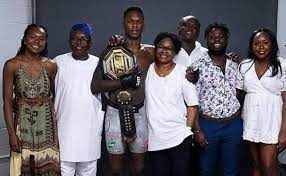 Israel adesanya wiki and facts including his biography, dating, girlfriend, wife, parents, family. Israel Adesanya Dating His Girlfriend Net Worth Vergewiki
