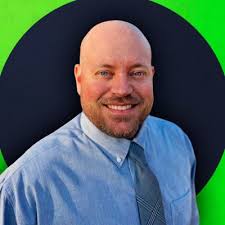 constructionwageboom #skilledtradespay #labormarketshift  #constructiongrowth #lonewolfworkforce