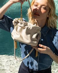 Já add a Mini Corina