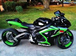 Black And Green Motorcycle Rims Green And Black Suzuki Motos Esportivas Motos Carros